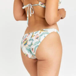 Bas De Maillot De Bain Culotte Femme - Aly Belly Blanc 7 Bas De Maillot De Bain Culotte Femme - Aly Belly Blanc -Surf Promotion Boutique bas de maillot de bain culotte femme aly belly blanc 2